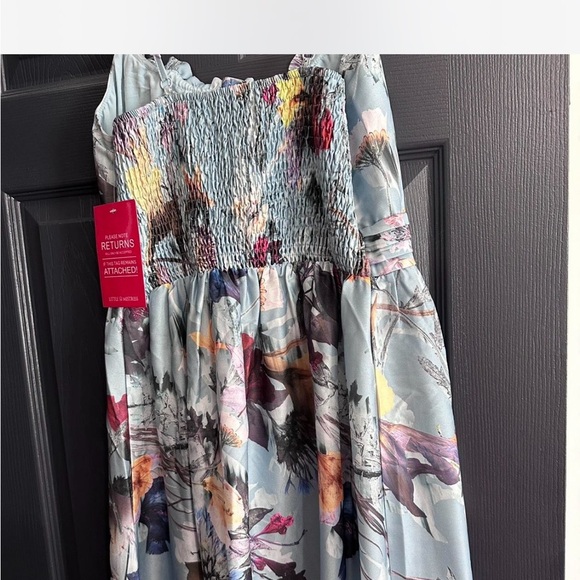 Little Mistress Floral Maxi Dress in Light Blue - Picture 4 of 10